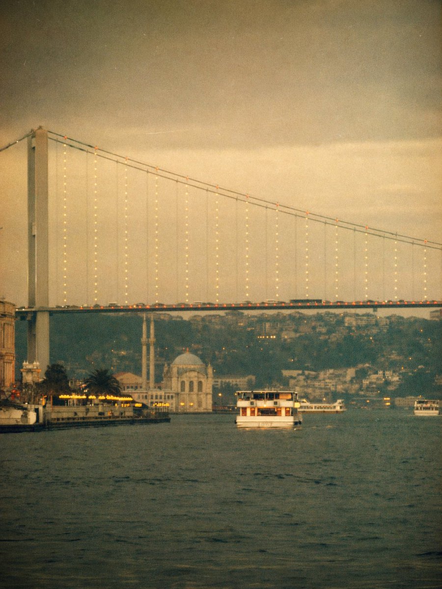 AI Prompt for Vintage Istanbul Cityscape with Bosphorus Bridge