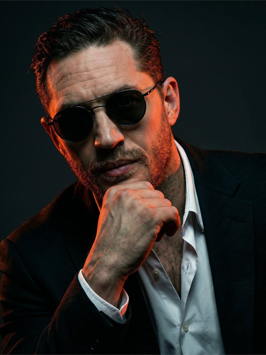 AI Portrait Prompt for Realistic Man Photo with Dramatic Lighting