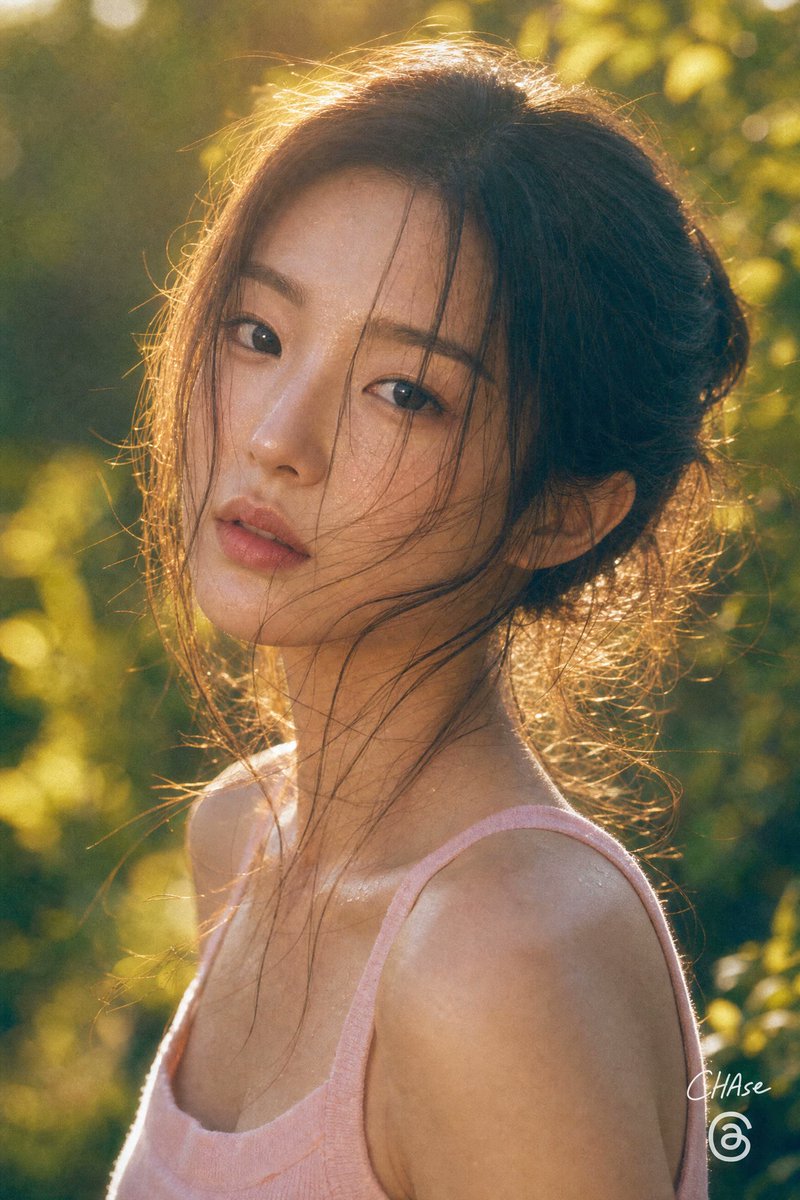 AI Prompt for Dreamy Pastel Portrait with Film Photography Aesthetic