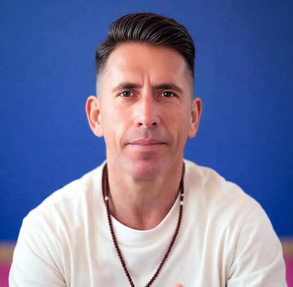 AI Hairstyle Change Fade Haircut Side Textured Top
