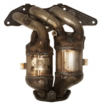Catalytic Converter with Integrated Exhaust Manifold