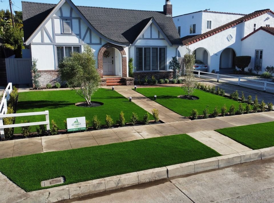 How Do Professionals Prepare for Artificial Grass Installation? | Pearltrees