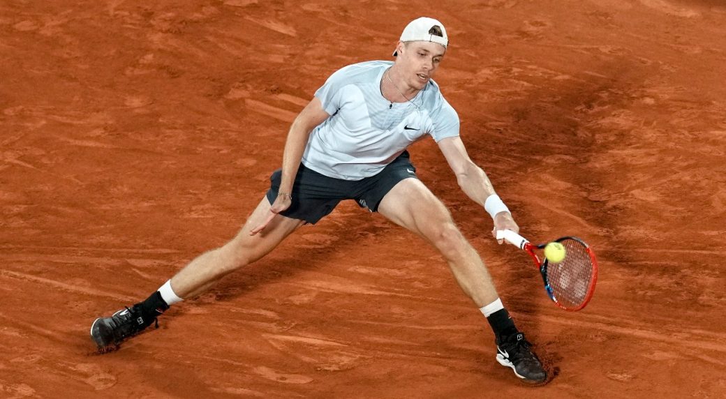 Canadas Shapovalov crashes out of French Open against world No. 1 Alcaraz