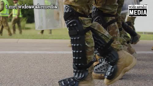 A new Australian Army recruitment advertisement has sparked outrage for showing soldiers engaged in a battle with 'civilians' rather than foreign combatants.
