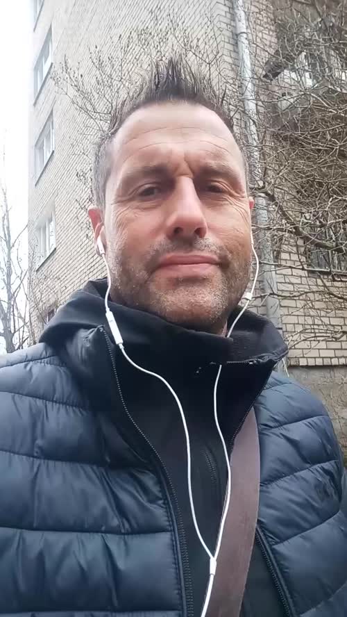 A simple strategy for young entrepreneurs, so they can invest their profits successfully......