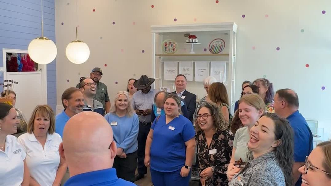 ⁣Nothing Bundt Cakes Valley Ranch New Caney Ribbon Cutting