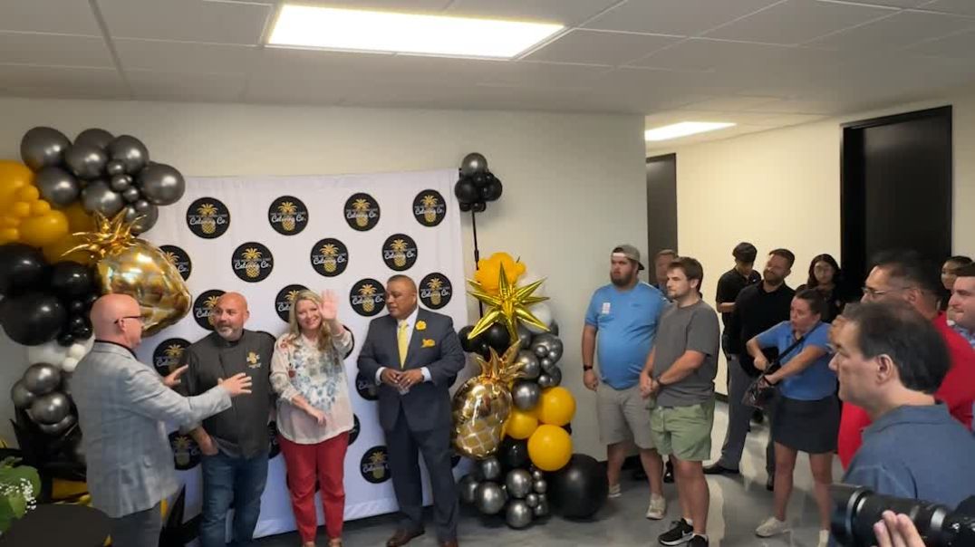 ⁣The Hometown Chef Catering Co. Ribbon Cutting