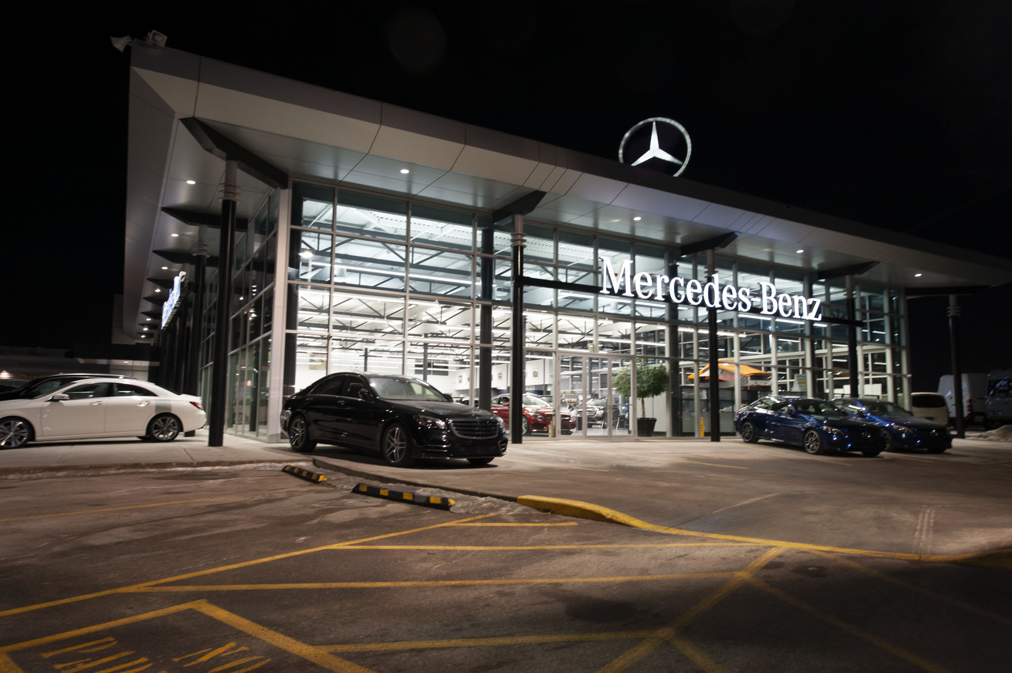 Mercedes Showroom,Calgary, AB