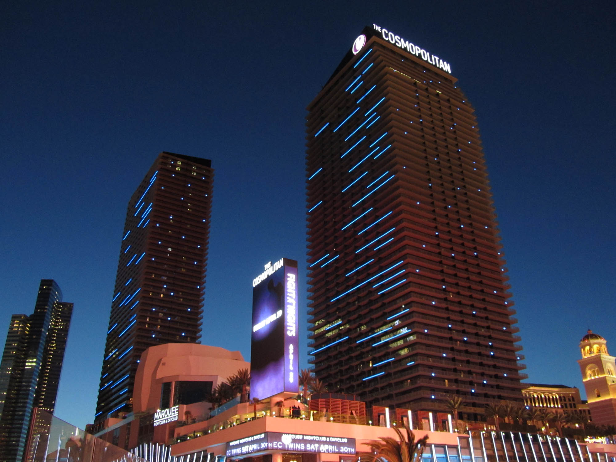 1_2022_iLight-Cosmopolitan-Las-Vegas-LED-Lights-Plexineon-Blue-02-102-1