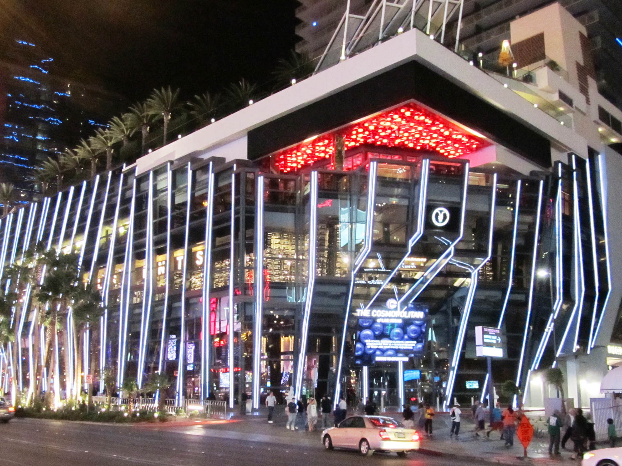 2022_iLight-Cosmopolitan-Las-Vegas-LED-Lights-Plexineon-White-02-201-1