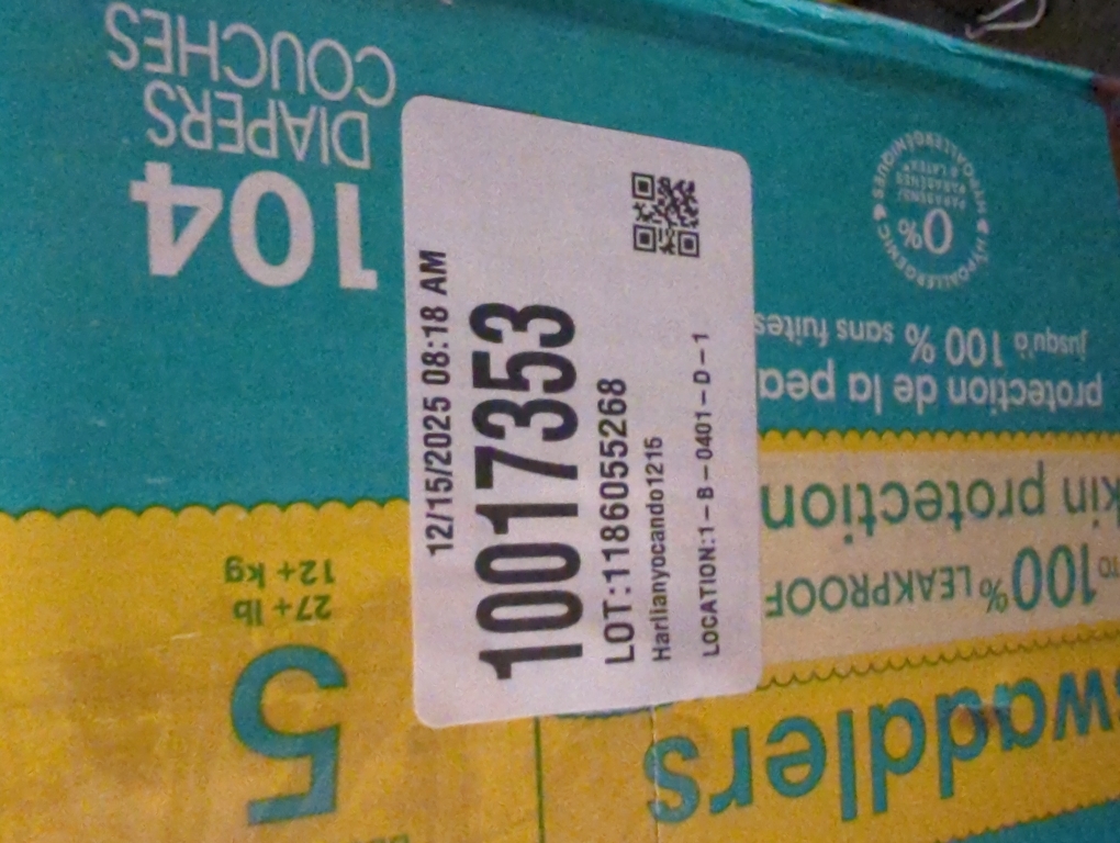 Pampers Swaddlers Soft and Absorbent Diapers, Size 5, 104 Count