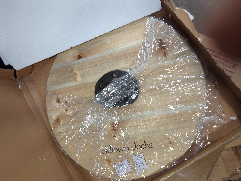 18 Wooden Multi-Color Maritime Coastal Beach Large Number Wall Clock (Blue, 18 inch)