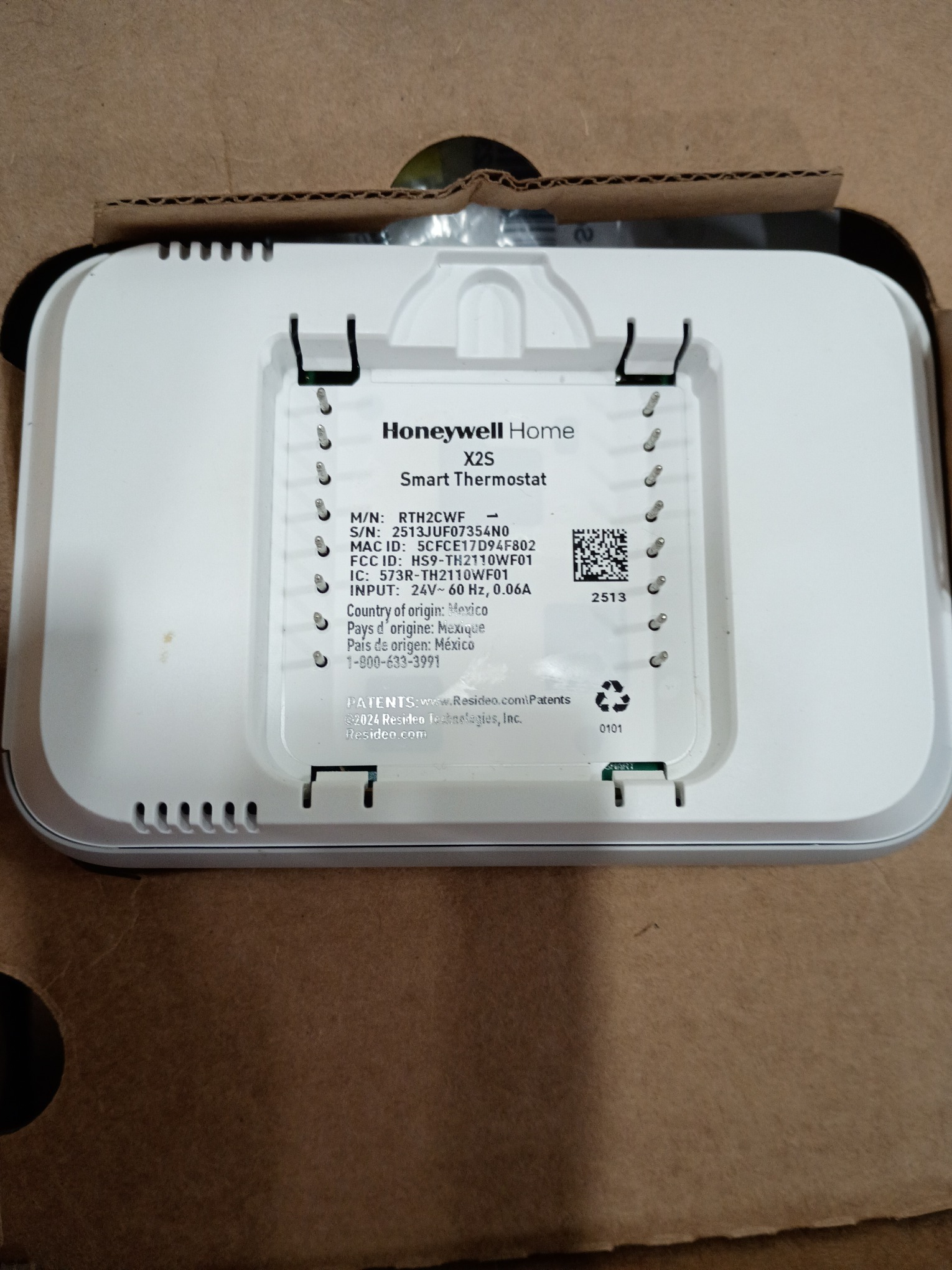 Honeywell Home X2S Smart Built In WiFi Heating and Cooling Push Button Smart-Enabled Programmable (missing PCs)(no test)