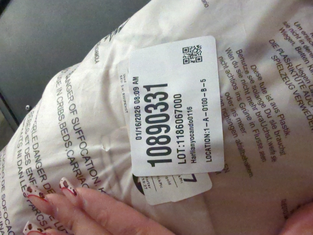 Size 38.UNINUKOO Mens Suit Slim Fit 1 Button 2 Piece Wedding Party Holiday Solid Color Tux Suits for Men