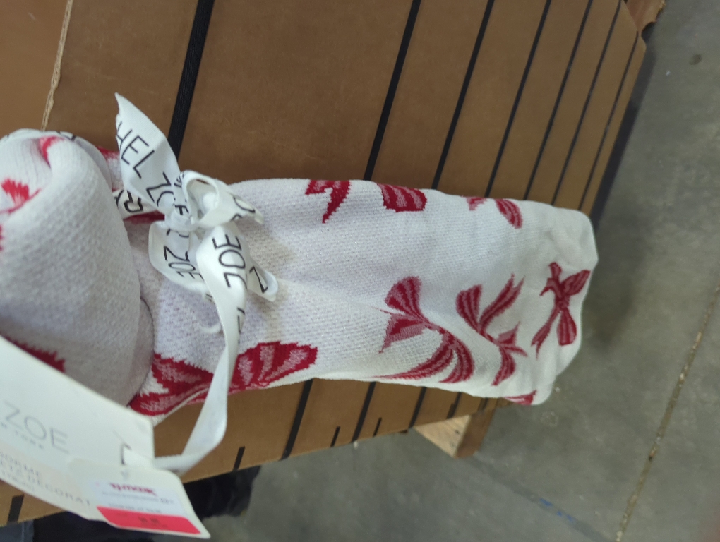 Rachel Zoe Oversized Decorative Throw 50 x 70 Red Bow