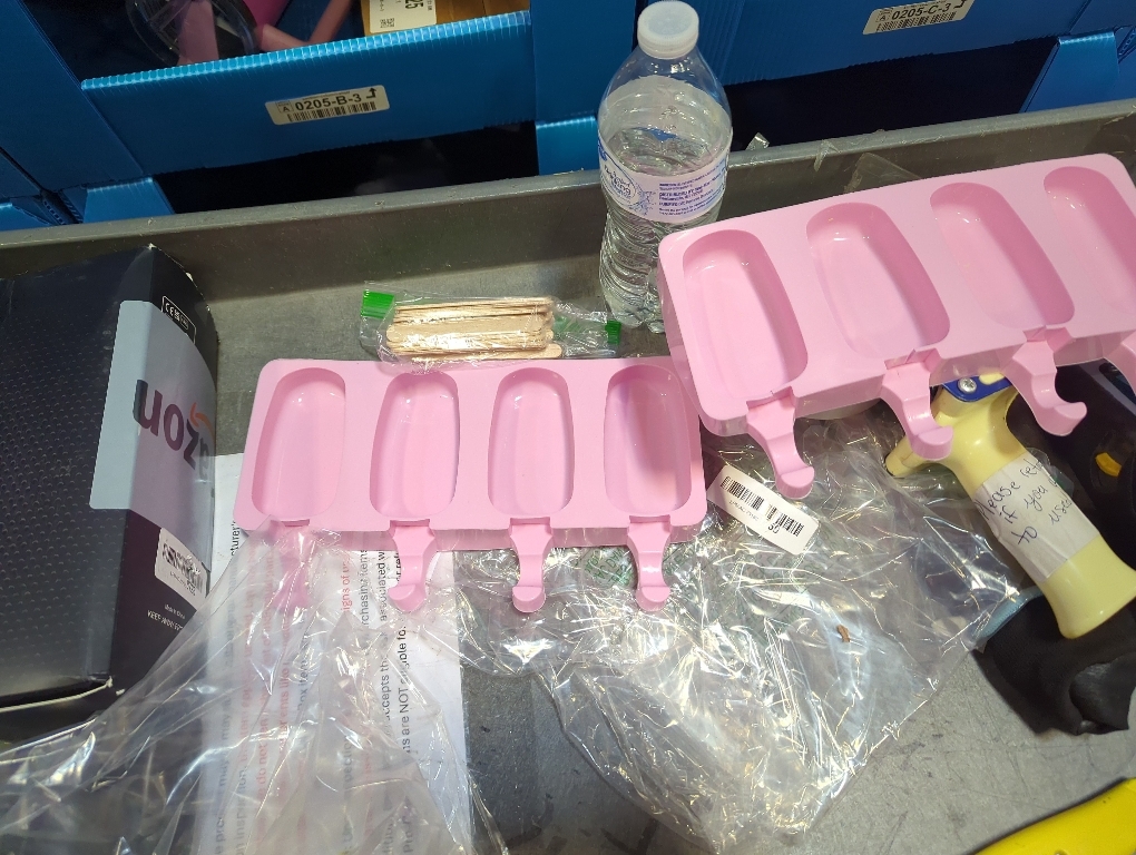 WMKGG Popsicle Silicone Molds Set, 2 PCS Ice Cream Mold(Standard Size/Pink)