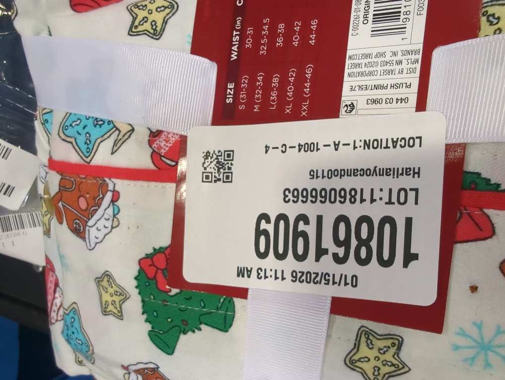 Men's Holiday Treats Print Flannel Holiday Matching Family Pajama Set - Wondershop™ White L