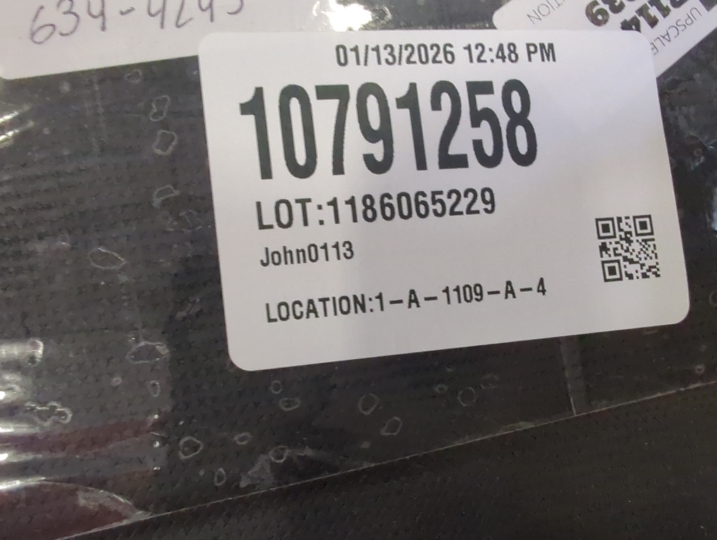 Thule Gauntlet Attache - Fits MacBook- Rigid Exterior Protection- Padded Interior- Adjustable Strap- Organization Pockets