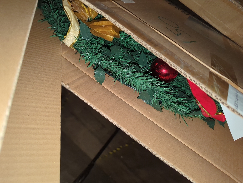 7Ft Pop Up Christmas Tree,Prelit 250 Warm White LED Lights,1 Minute Pull Up,Fully Decorated 84 Ornaments,8 Lighting Modes & Timer,Fire-Resistant,Foldable,Collapsible Outdoor Indoor Holiday Party Decor