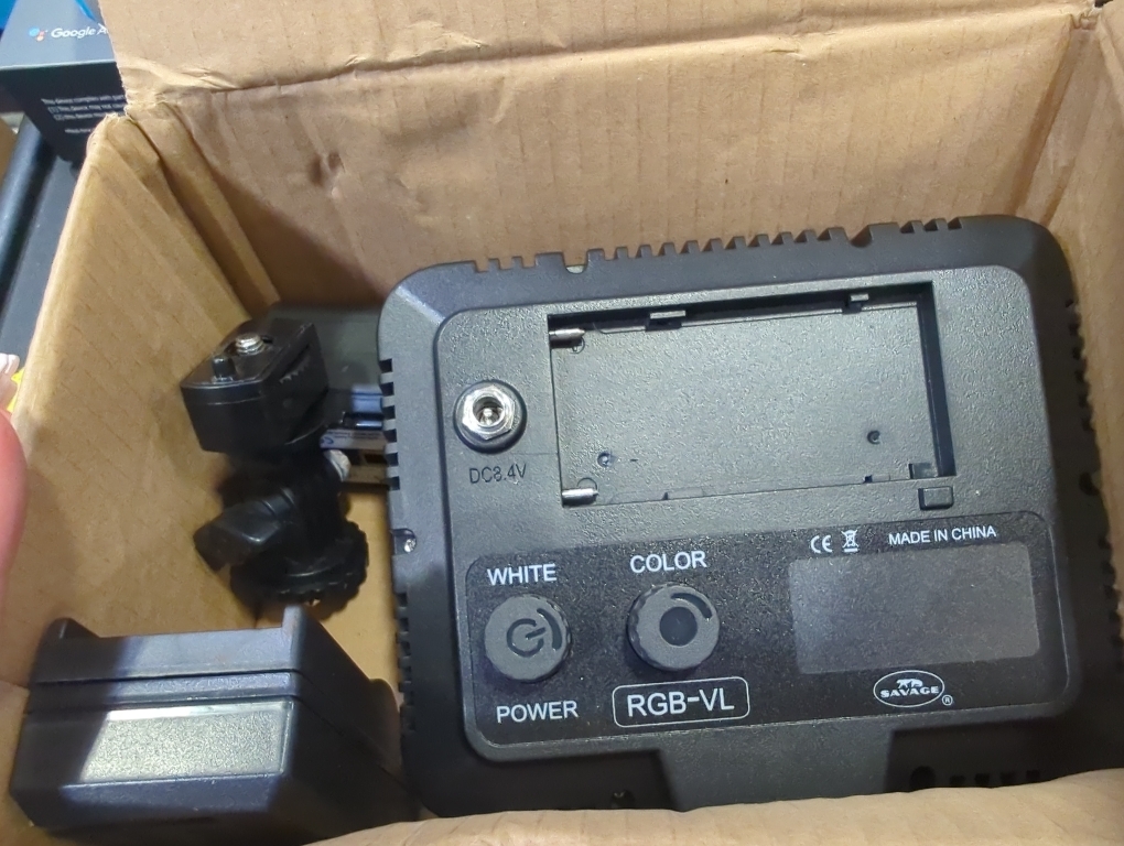 VILTROX VL-200T Bi-Color Dimmable LED Video Light with Remote Wireless Control,Ultra Thin 3300-5600K CRI95  Studio Photography Panel for Photography TikTok YouTube Twitch Live Streaming Zoom Meeting