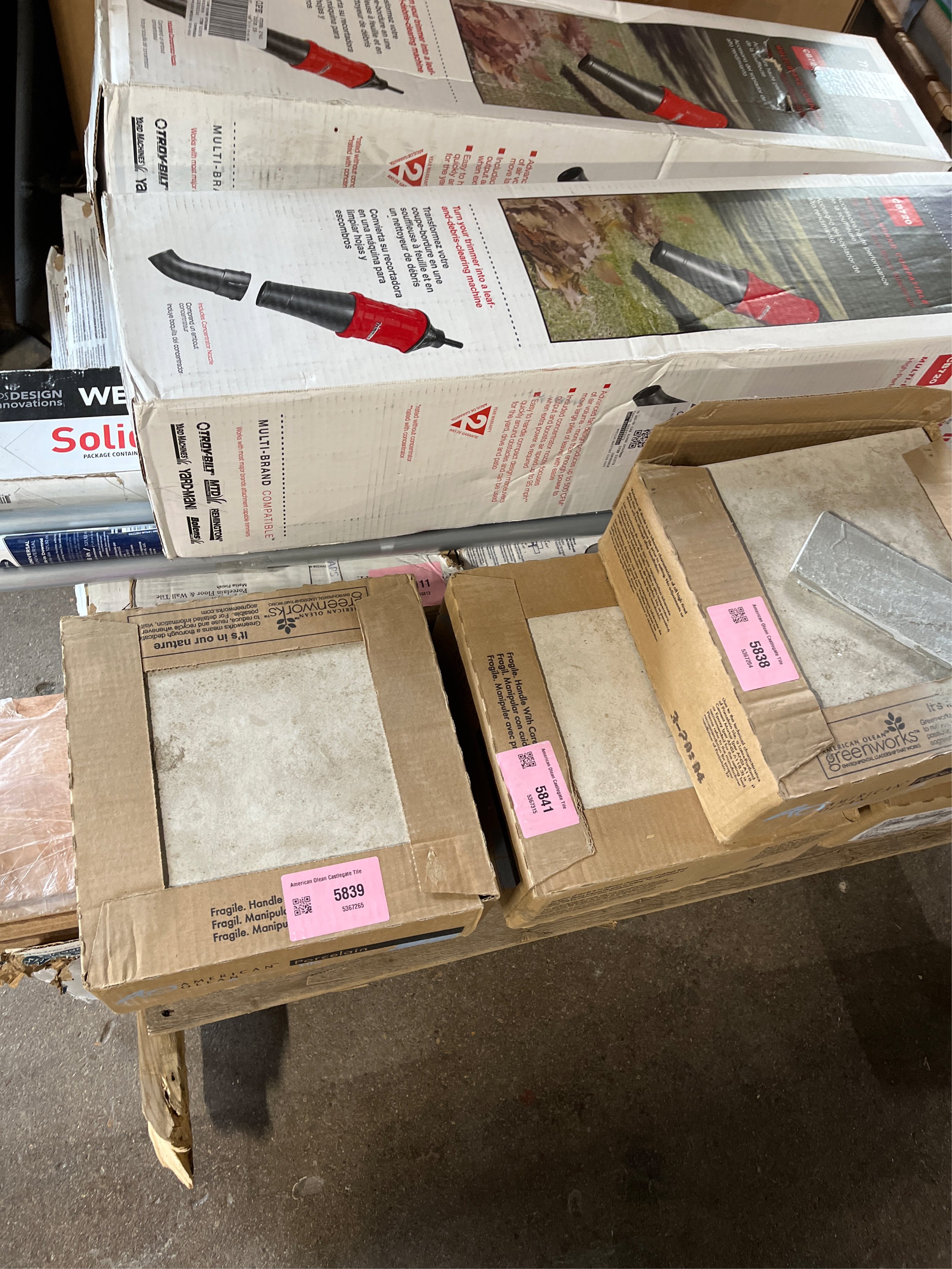 Flooring and more misc pallet