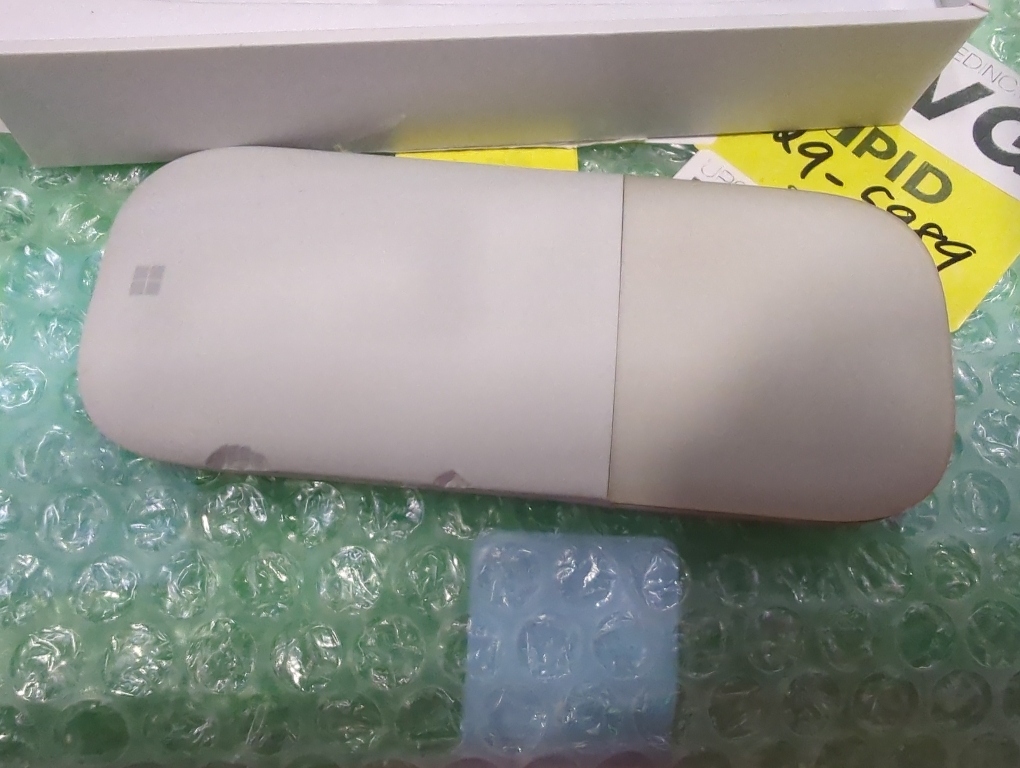 Microsoft Surface Arc Touch Mouse Platinum - Wireless - Bluetooth Connectivity - Ultra-slim & lightweight - Innovative full scroll plane