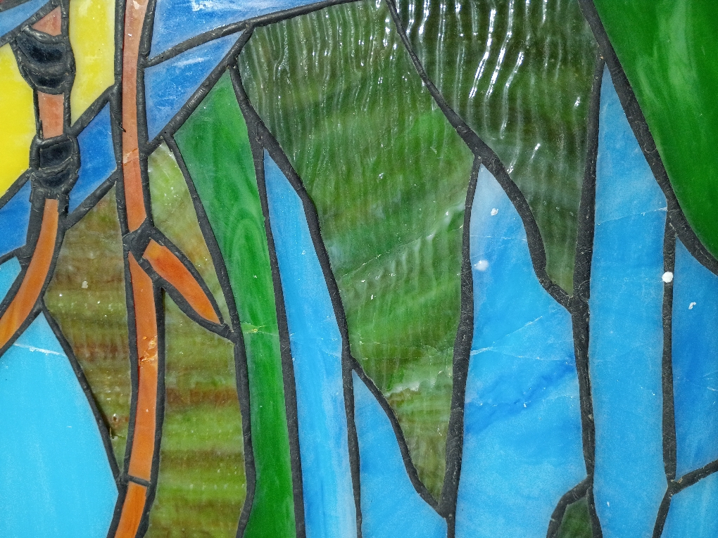 Chloe Lighting Macaw Love-Birds Tiffany-Style Animal Window Panel 24 Height (little damaged, see the pictures)