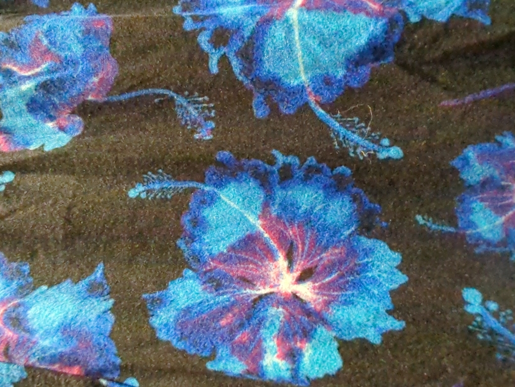 ONESIZE Multi-color Print, Cropped Capri Leggings Banded High Waist