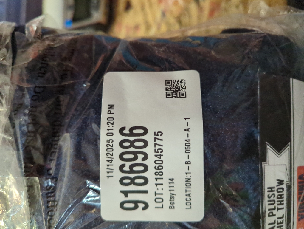 Vircinia Cavaliers Royal Plush Raschel Thr 50 X 60 127cm X 152cm Ow Blanket