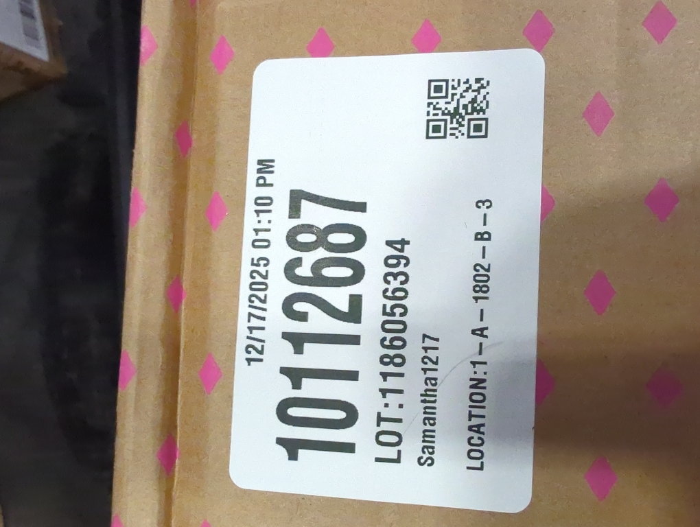 Paris Hilton Epic Nonstick Pots and Pans Set, Multi-layer Nonstick Coating, Tempered Glass Lids, Soft Touch, Stay Cool Handles, Made without PFOA, Dishwasher Safe Cookware Set, Pink