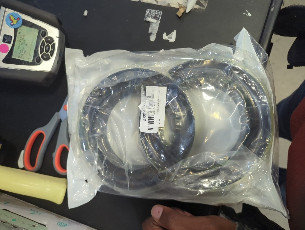 2PCS Coil Spring Spacers for Cars,Vibration Damping Rubber Coil Spring Insulator Suitable for 5-5.5OD Springs,Universal Coilovers Suspension Kit for Heavy Duty Sprung Support