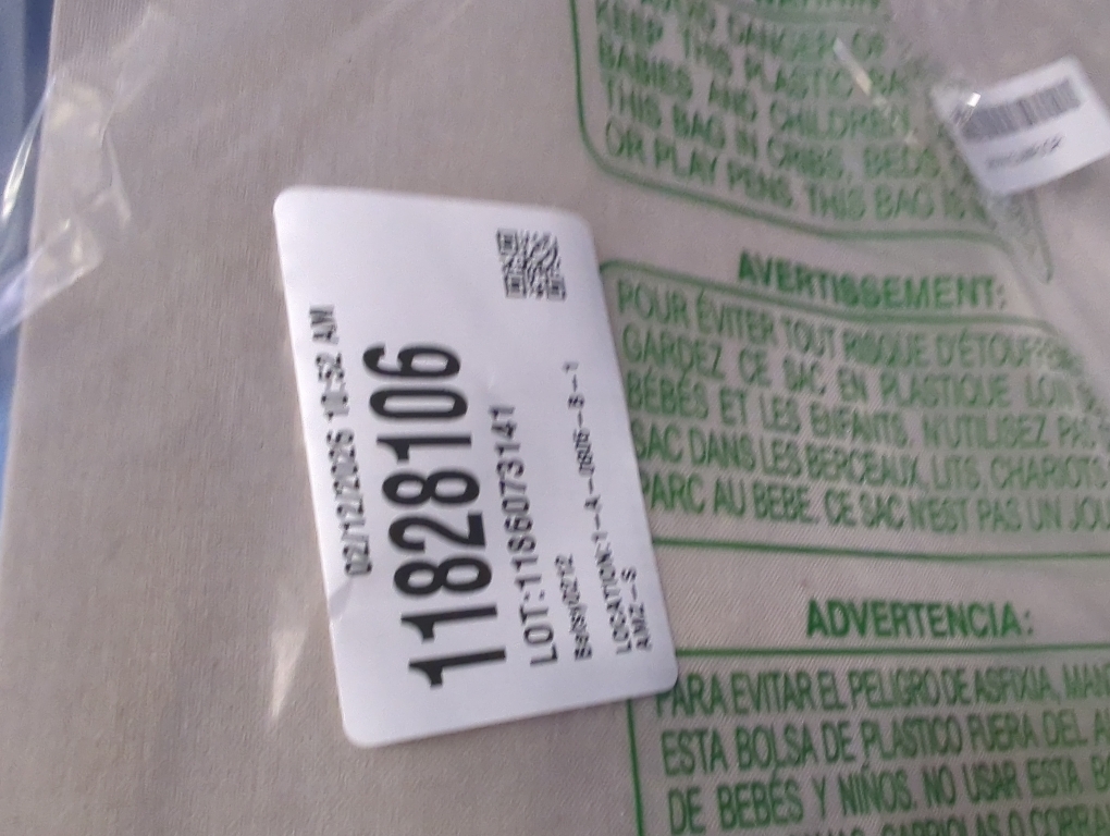 IOHOUZE Buffalo Plaid Checkered Rug 27.5 X 43 Front Door Mats, Washable Area Rugs for Front Porch Decor, Spring Summer Welcome Mats Outdoor, Navy White Rug for Farmhouse/Entryway/Home Entrance