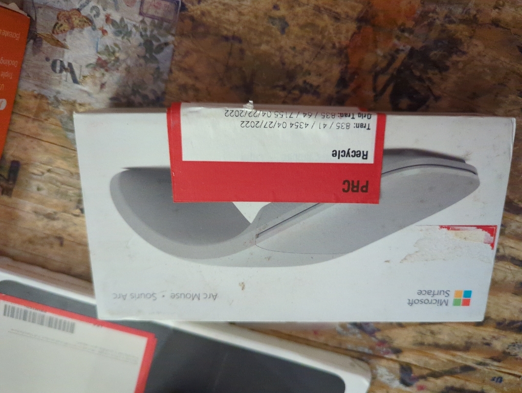 Microsoft ARC Mouse – Lilac .Sleek,Ergonomic Design, Ultra Slim and Lightweight, Bluetooth Mouse for PC/Laptop,Desktop Works with Windows/Mac Computers