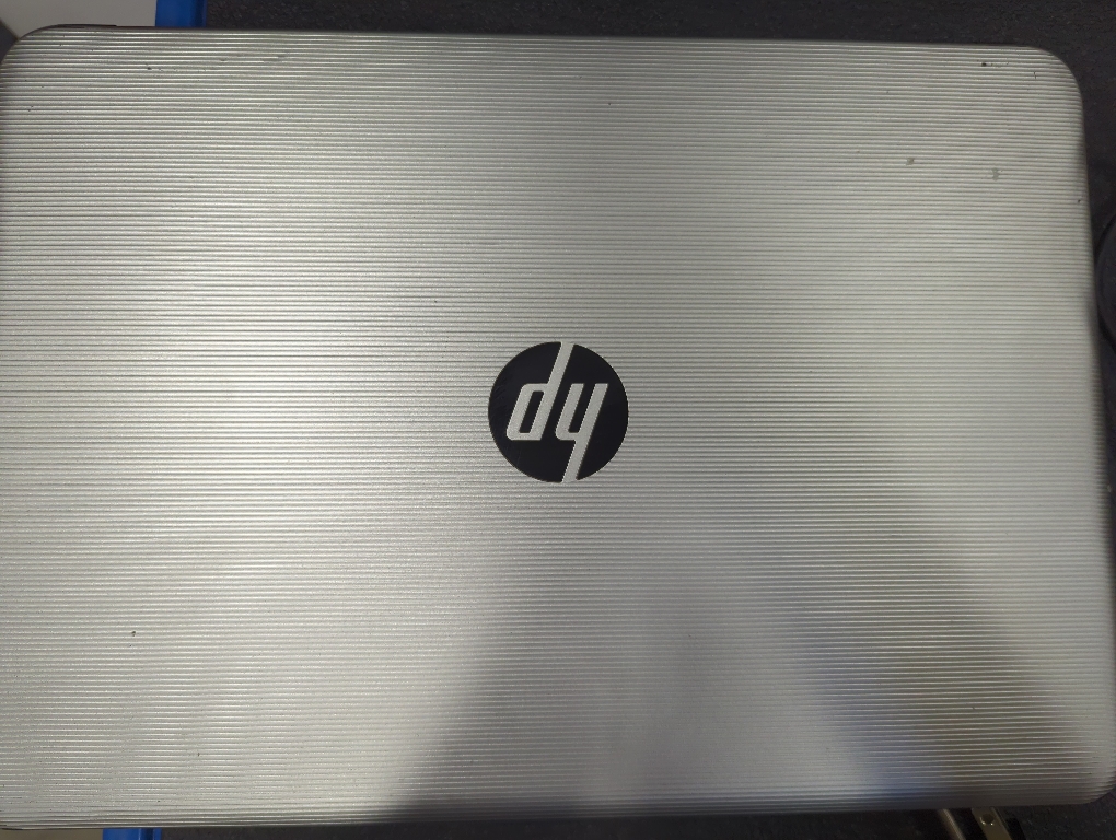 HP Notebook - 14-an012nr With Charger