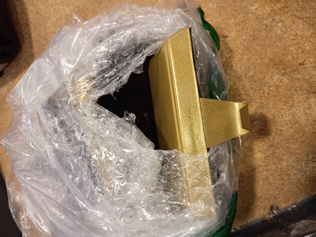 6 Pack Metal Christmas Stocking Holders for Mantle Heavy Duty Stocking Hangers Stocking Hook Christmas Ornaments for Counter Tables Window Fireplace Mantle Decoration (Gold)