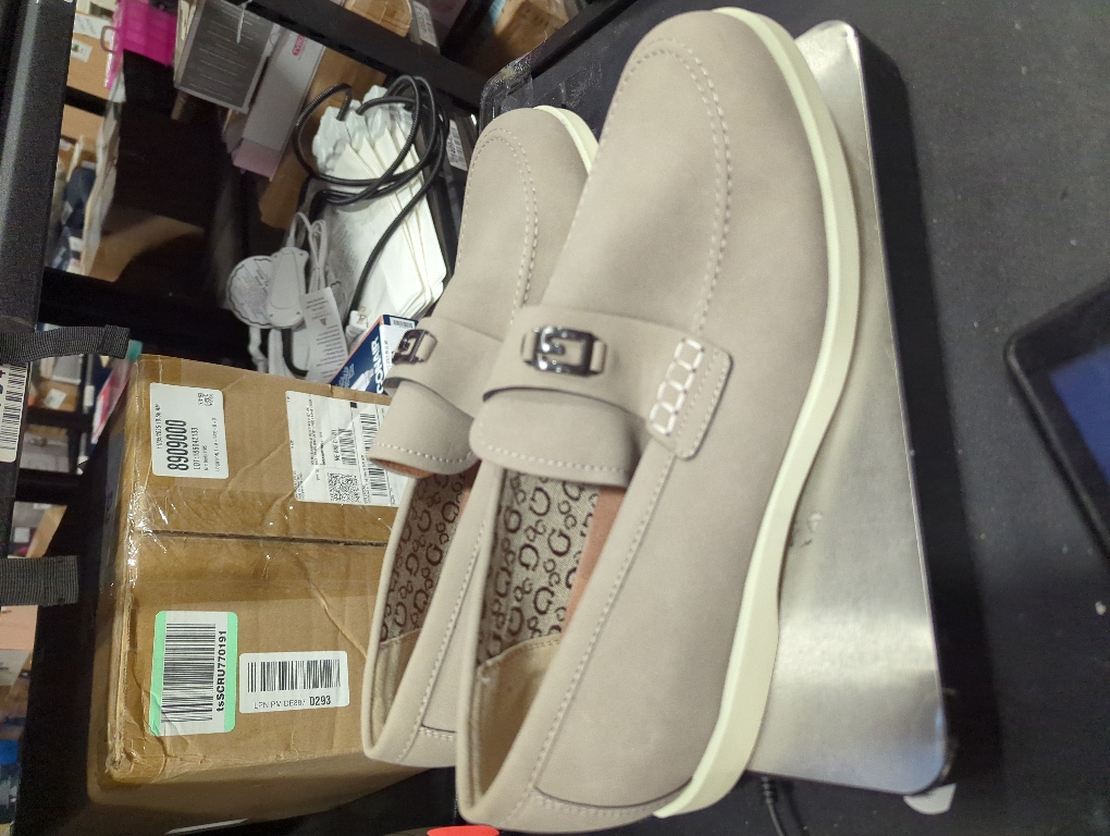 Guess Men's Quido Loafer (size 10.5)