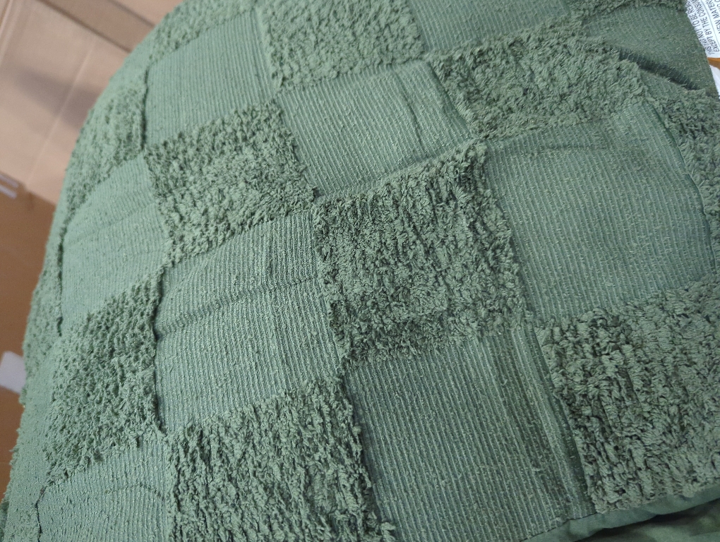 Bedsure GentleSoft Bronze Green Throw Blanket for Couch - Checkered Fleece Christmas Blankets Gifts for Women Men Girls, Cute Soft Cozy Throw for Bedroom Home Decor Gifts, 50x60 Inches