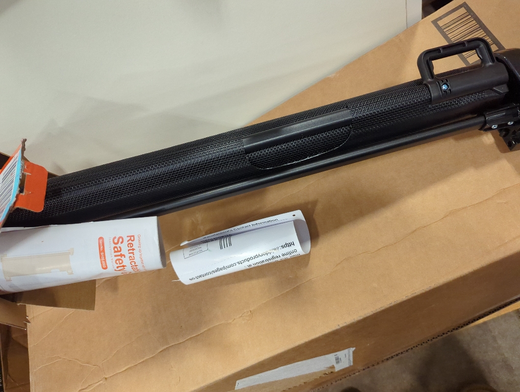 Retractable Baby Gate for Doorways and Stairs, Mesh Safety Gate for Pet, Indoor & Outdoor Use, One-Hand Operation, Easy Installation, 33.6 Tall, Expands to 55 Wide（Black,33.6x55