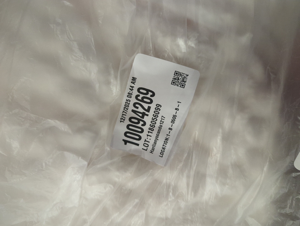 Exclusivo Mezcla Extra Large Fleece Throw Blanket for Couch, 50x70 Inches Stylish Jacquard Soft Throw Blanket, Fuzzy Cozy Lightweight for Winter, Ivory