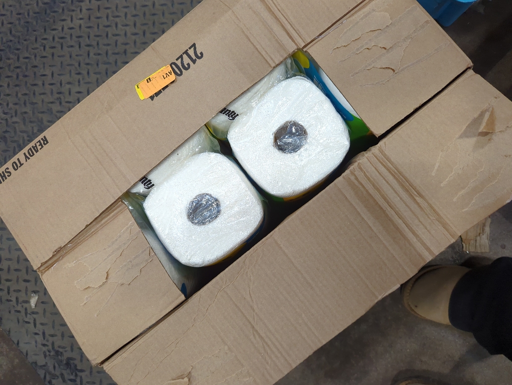 Bounty Quick Size Paper Towels, White, 8 Family Rolls = 20 Regular Rolls (Packaging May Vary)