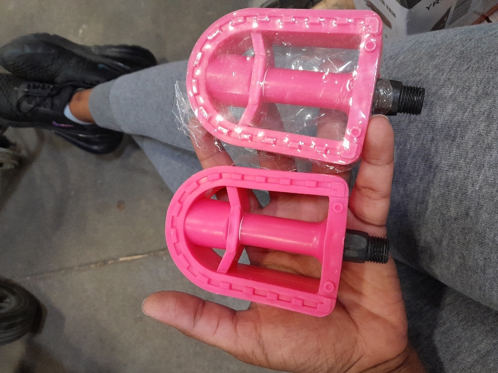 Kid's Bike Pedal 1/2-Inch Bike Pedals 1 Pair Kids Spindle Pedals Resin 12‘’ 14‘’ (Pink,Blue)