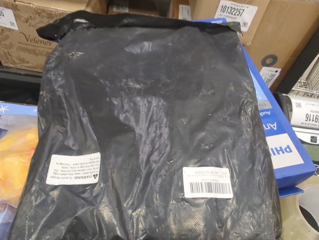 4 Pcs set Pool Pole Hanger Hook 4 Pcs Set, Blue Plastic Holder with Screwsfor Simple to Mount for Outdoor Swimming Pool Telescopic Poles, Nets, Brushes, Garden Hose,Swimming Pool Accessories