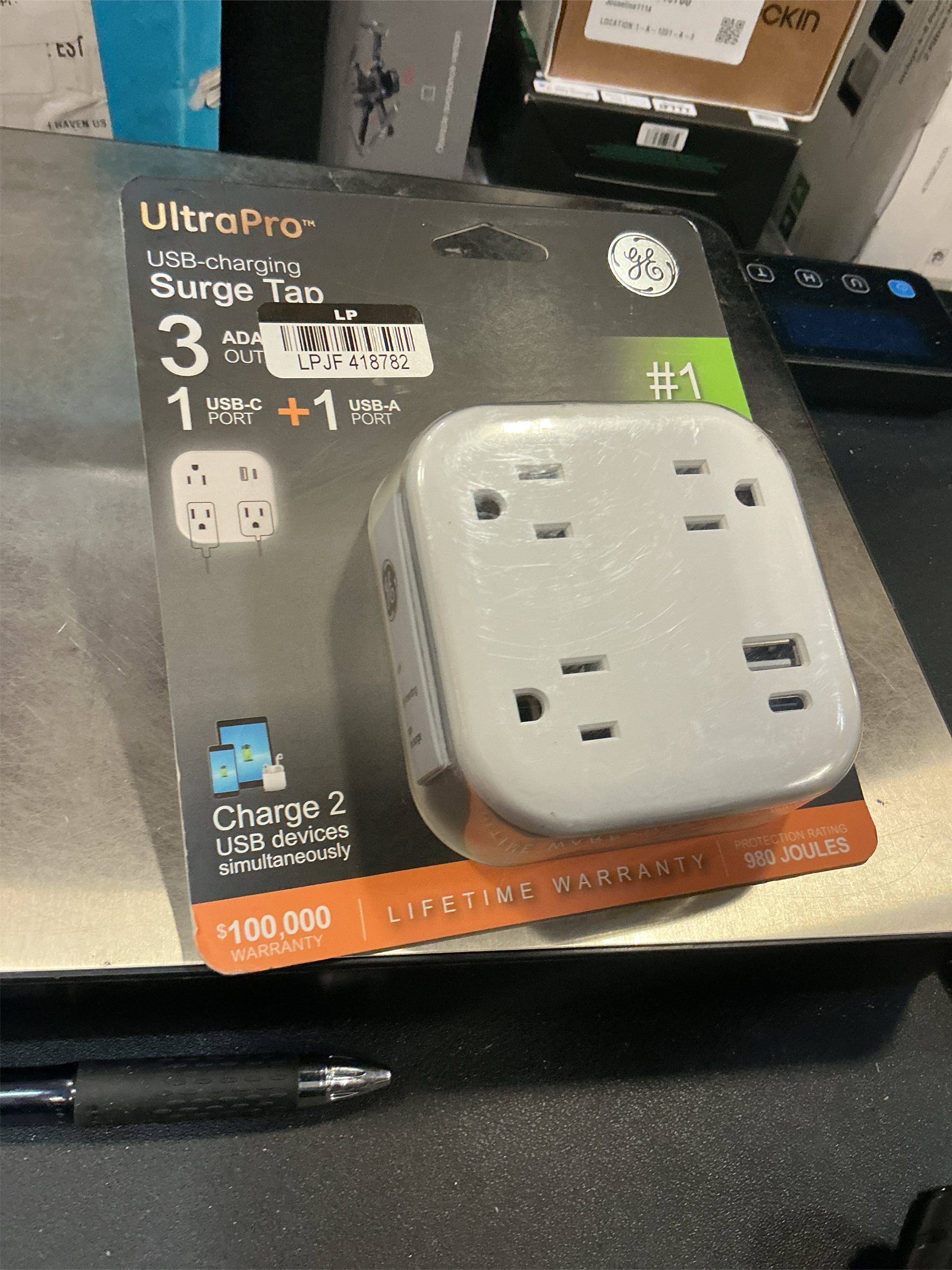 GE 3 Outlet Surge Tap with 1 USB-A and 1 USB-C 980 Joules White