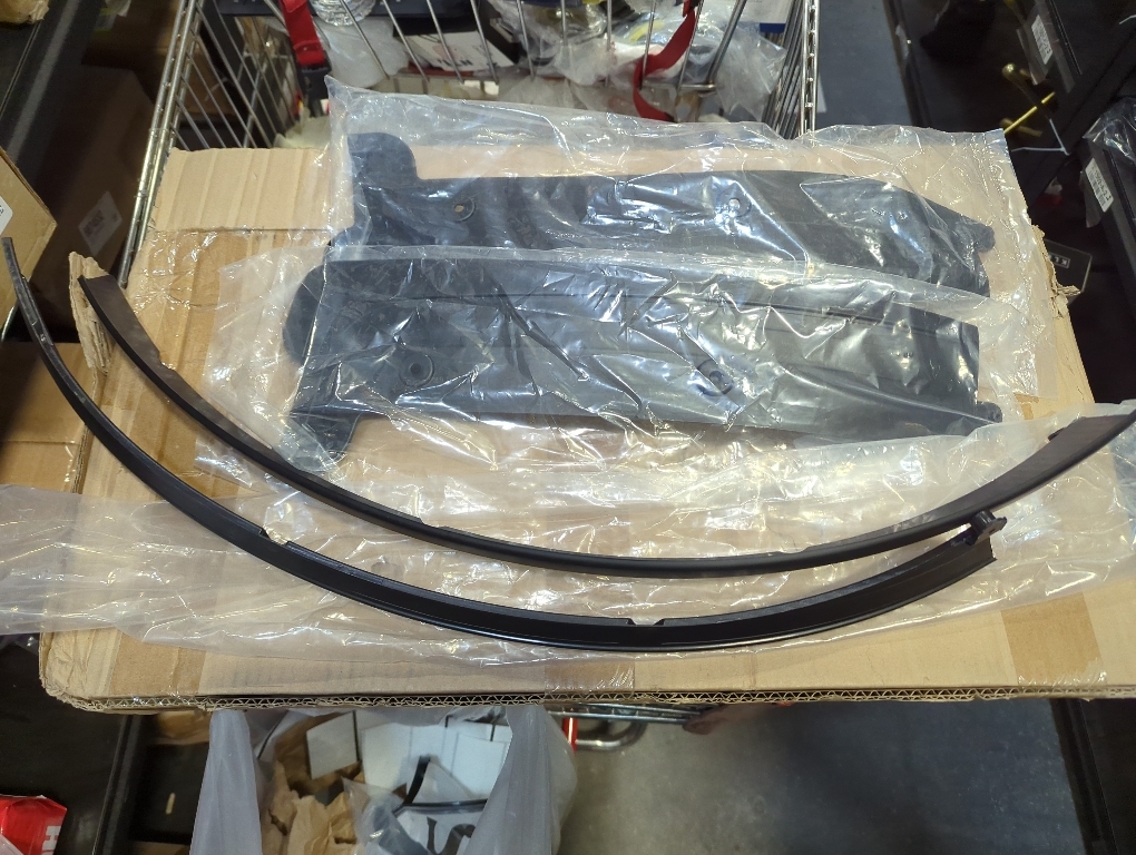 ApplianPar Rear Passenger Side Door and Wheel Flare Molding for CRV 2017-2022