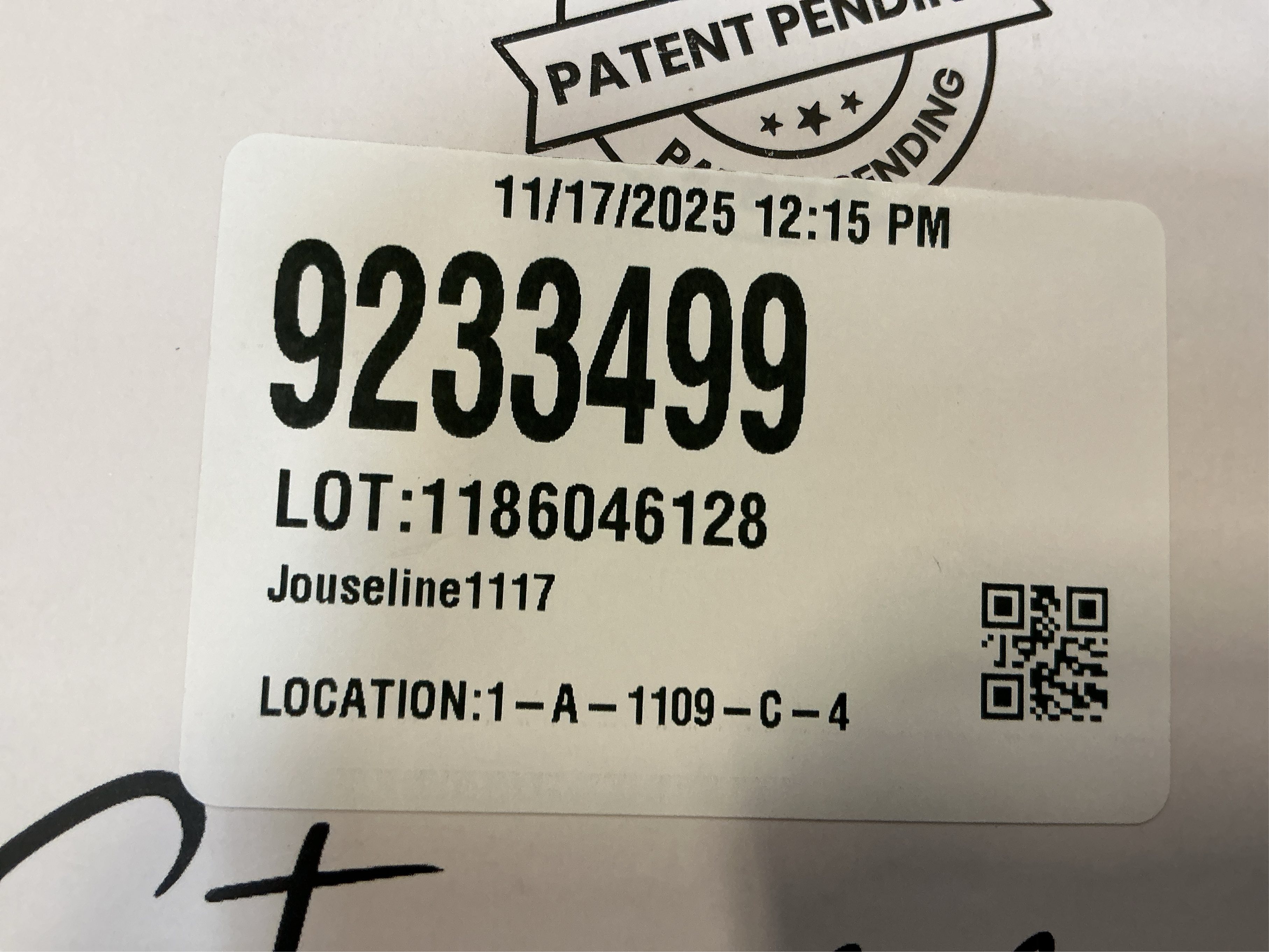 Light Up Guitar Pick Holder – 7-Color Changing LED Pick Storage Display & Night Light – USB Powered Novelty Room Decor, Holds 6 Picks – Cool Guitar Gift for Men, Musicians & Guitarists