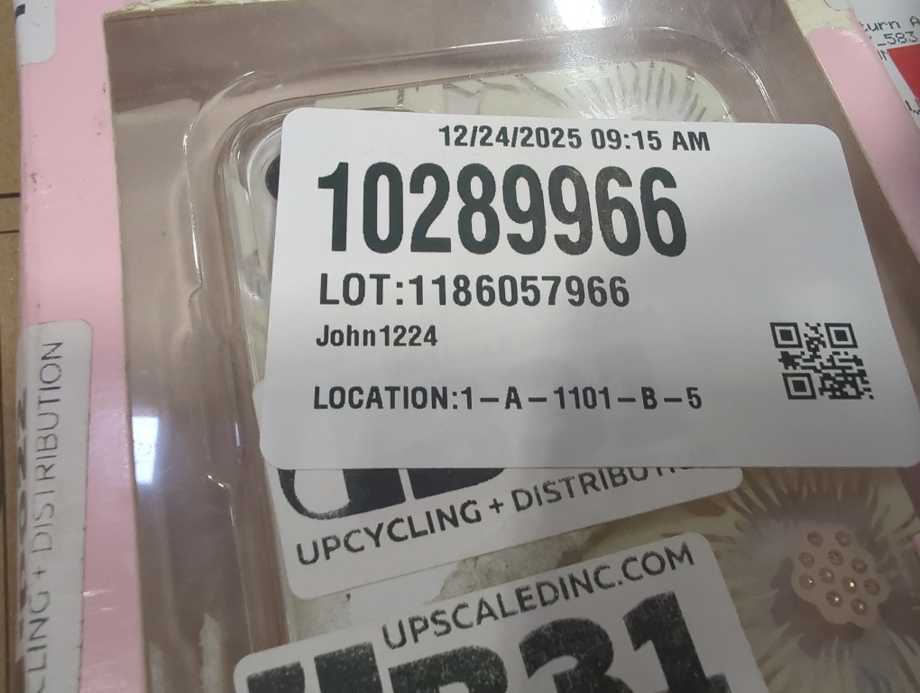 kate spade new york - Protective Hard Shell Case for Apple® iPhone® 11 - Cream With Stones/Hollyhock Floral Clear