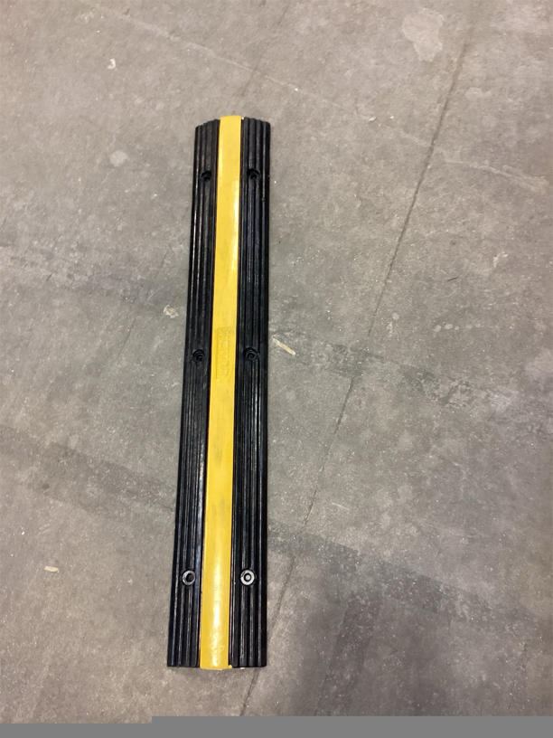 Happybuy 4 Pack of 1-Channel Rubber Cable Protector Ramps Heavy Duty 18000Lbs Load Capacity Cable Wire Cord Cover Ramp Speed Bump Driveway Hose Cable Ramp Protective Cover