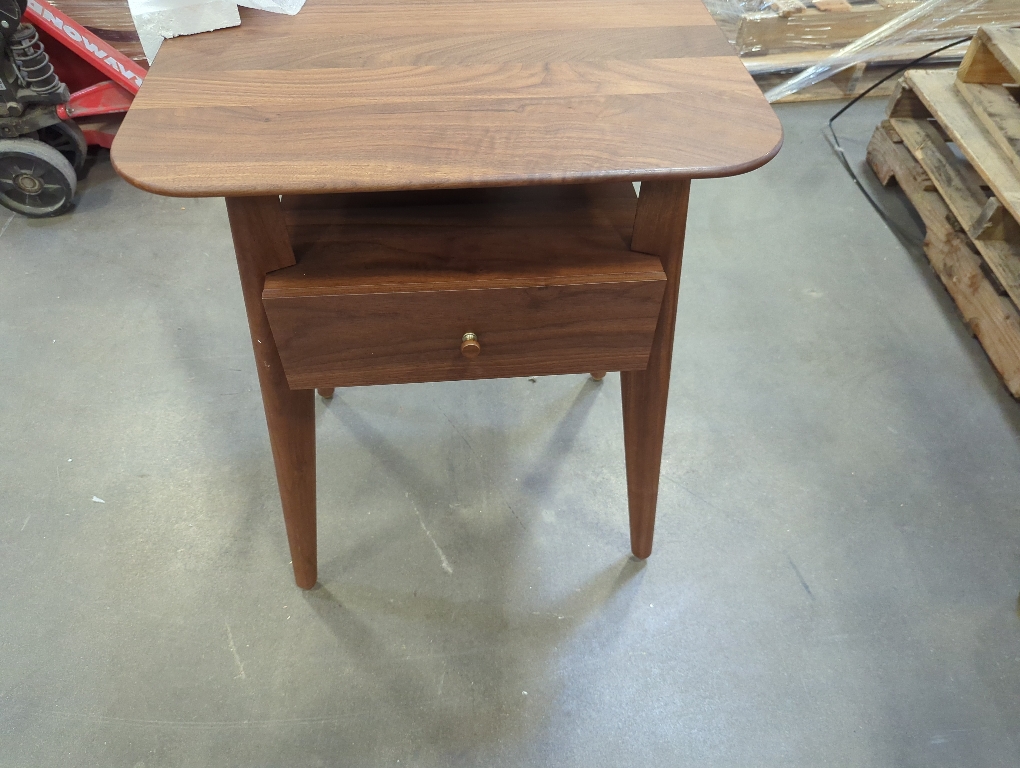 Walnut Grove 1-Drawer Solid Wood Nightstand