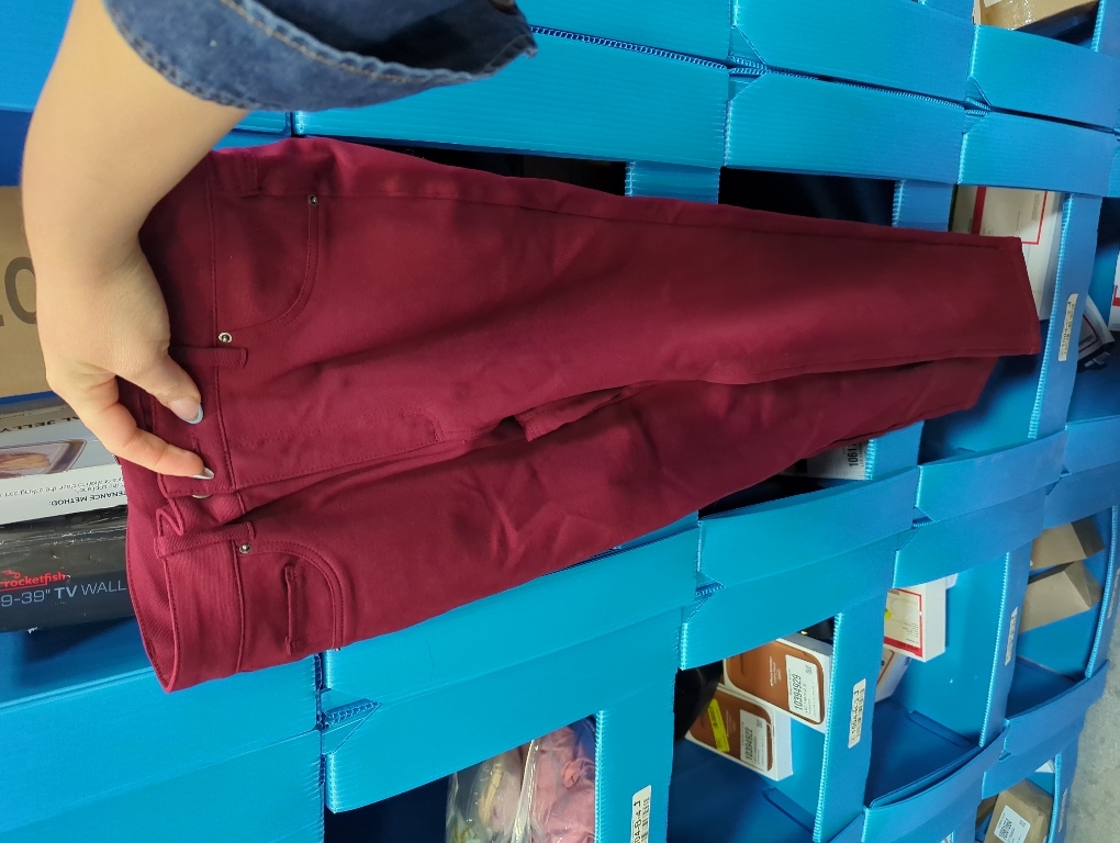 Size M pants for woman