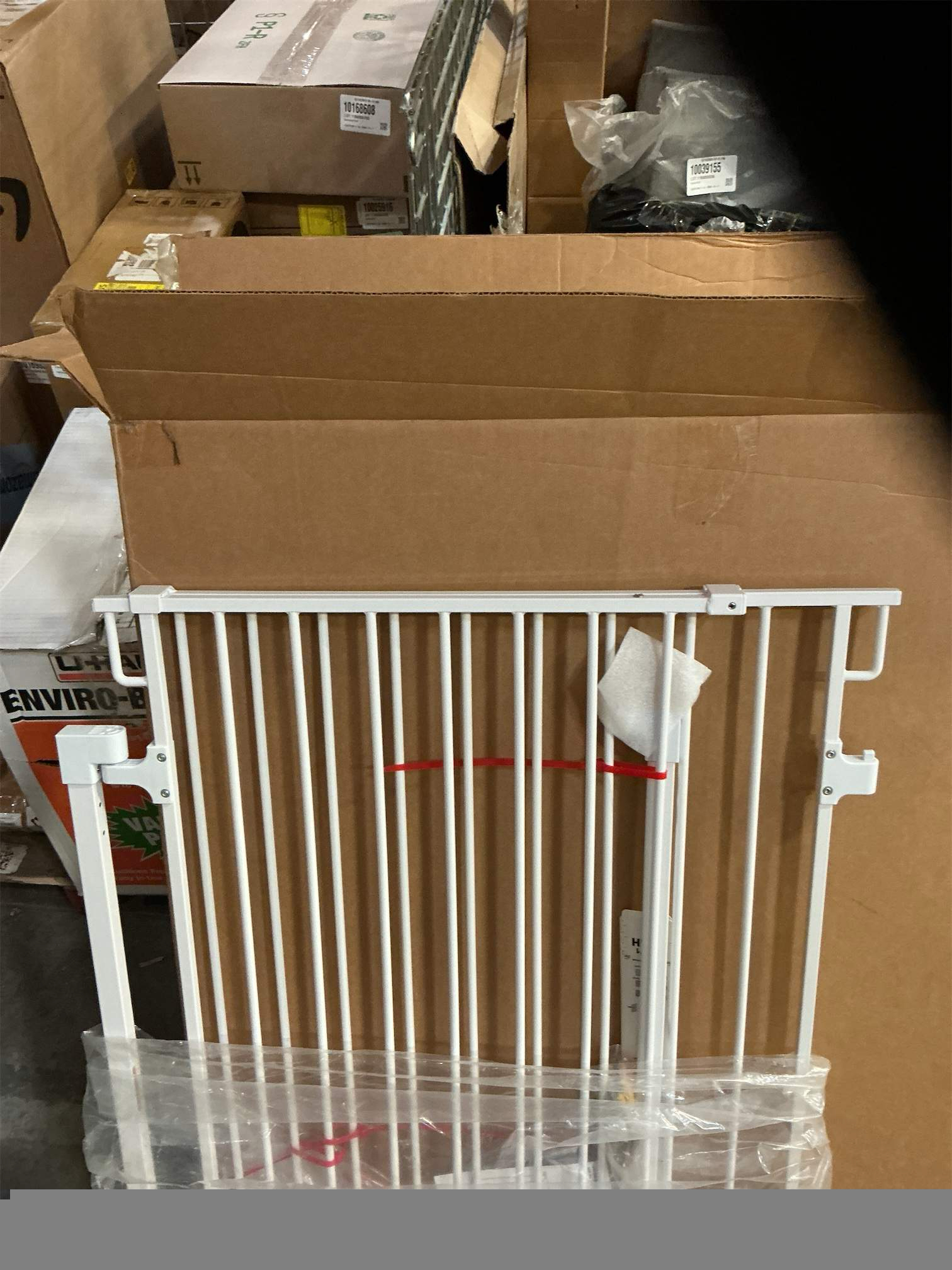 Babelio Baby Gate for Stairs, Kitchen & Doorways, No Bottom Bar| Easy Installation| One-Handed Operation| Auto-Close| Hardware Mount (Drill Needed) Safety Dog/Pet Gate Indoor (White)